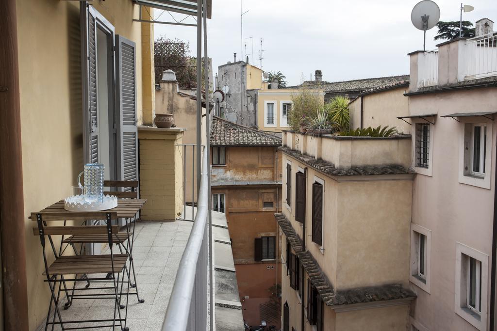 Apartmán Domus Colosseum Řím Exteriér fotografie